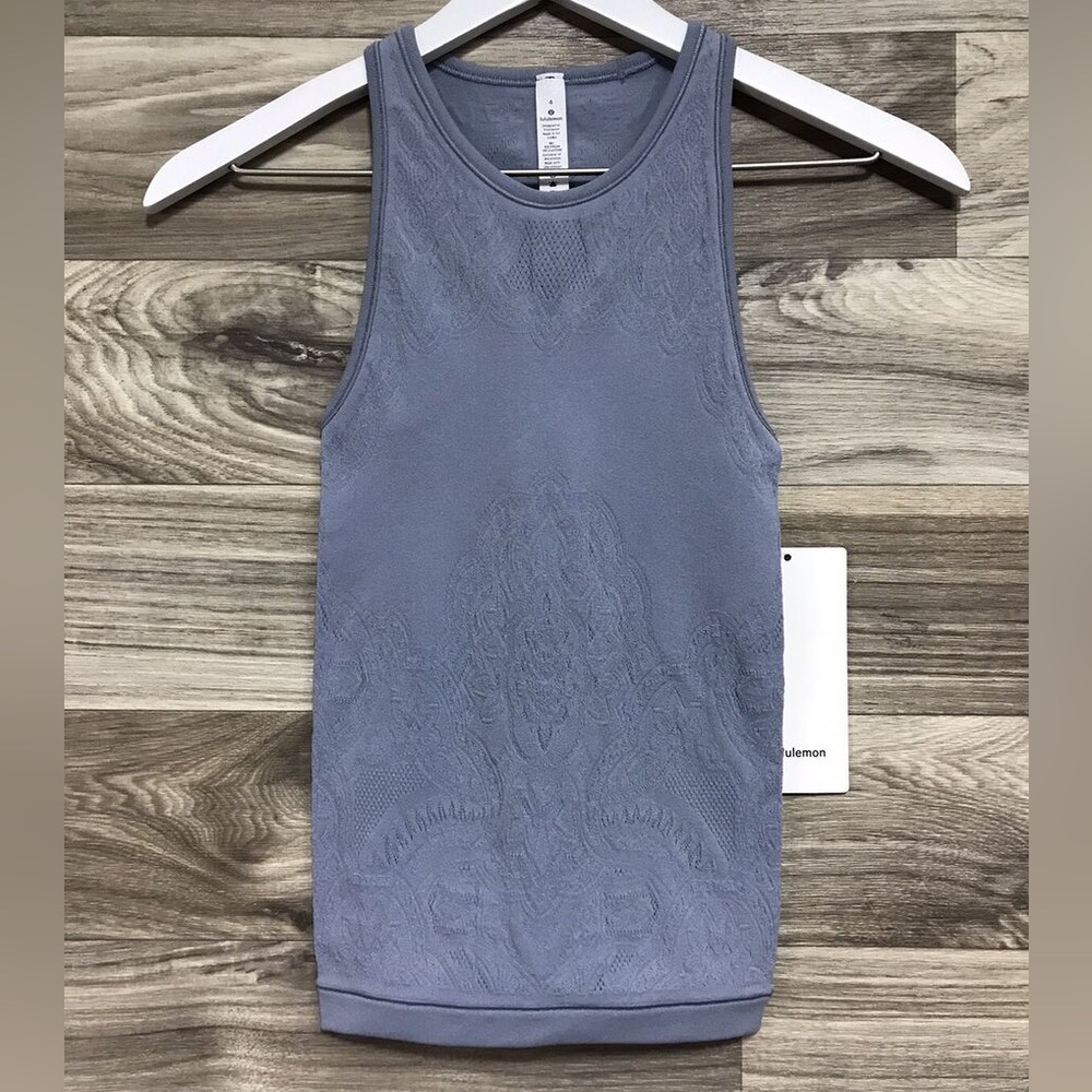Lululemon Reveal Tank *Zen Expression Chambray CHBY Sz 4 - 83245